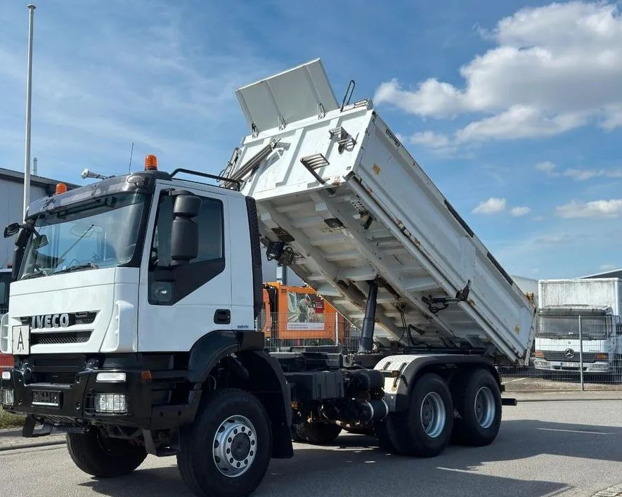 Iveco AD260T45W 6x6 | Meiller | Wywrotka trójstronna | Niemiecki pojazd | 451 KM | Euro 5|Stały zaczep holowniczy - Sklápač: obrázok 4 Iveco AD260T45W 6x6 | Meiller | Wywrotka trójstronna | Niemiecki pojazd | 451 KM | Euro 5|Stały zaczep holowniczy - Sklápač: obrázok 4
