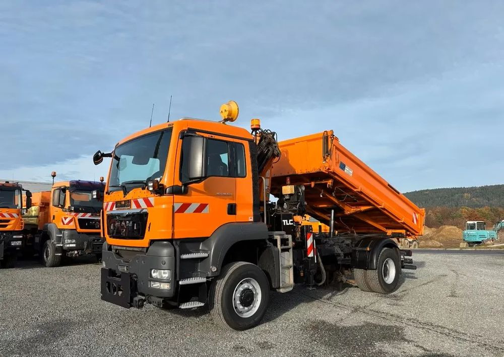 MAN TGS 18.320/ 4x4 / Euro4 /Wywrotka trójstronna Meiller +Kran Atlas TLC 82.2 +sterowanie radiowe – Przystosowany do pracy zimą — odśnieżanie, posypywanie, pług - Sklápač: obrázok 2 MAN TGS 18.320/ 4x4 / Euro4 /Wywrotka trójstronna Meiller +Kran Atlas TLC 82.2 +sterowanie radiowe – Przystosowany do pracy zimą — odśnieżanie, posypywanie, pług - Sklápač: obrázok 2