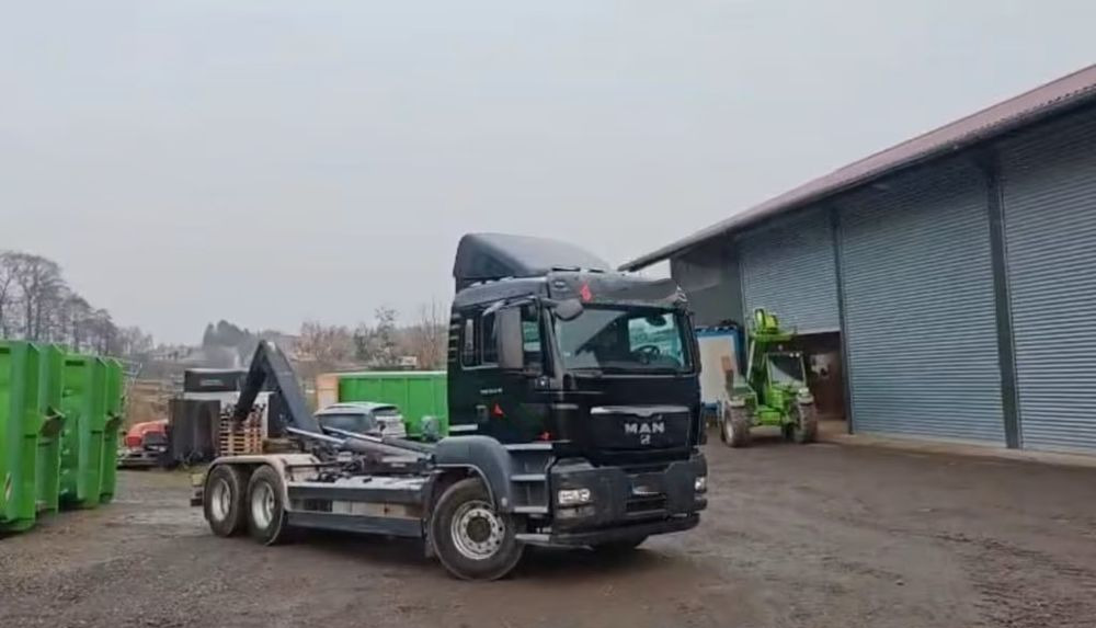 MAN TGS 26.440 6x4 – Meiller z systemem HDS (roll-off) + Kontener + Przyczepa – Euro 5 - Hákový nosič kontajnerov: obrázok 3 MAN TGS 26.440 6x4 – Meiller z systemem HDS (roll-off) + Kontener + Przyczepa – Euro 5 - Hákový nosič kontajnerov: obrázok 3