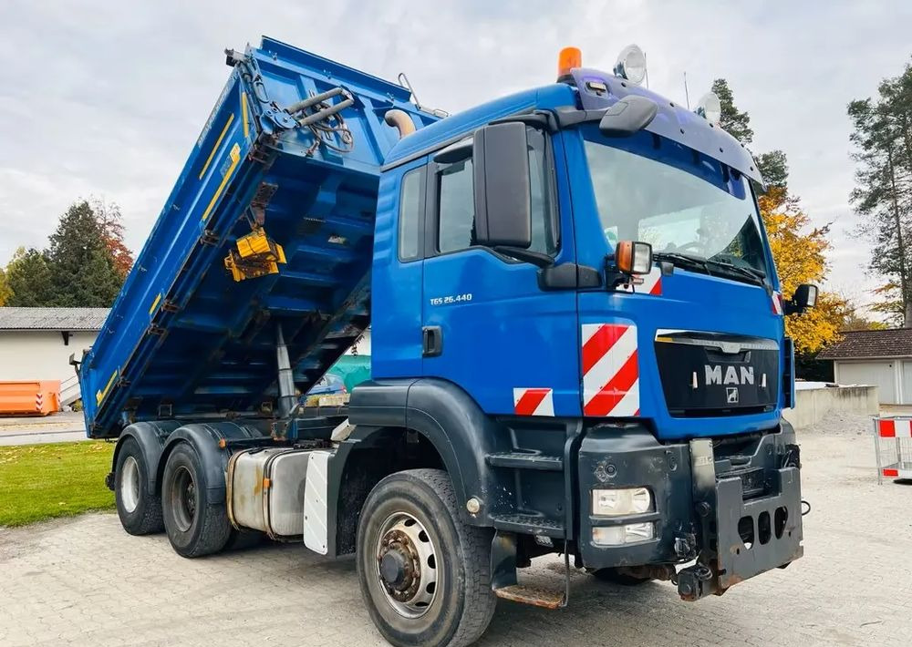 MAN TGS 26.440 6x6 Hydrodrive – Meiller 3-stronny wywrotka / Manual / Retarder / Tempomat / Euro 5 - Sklápač: obrázok 4 MAN TGS 26.440 6x6 Hydrodrive – Meiller 3-stronny wywrotka / Manual / Retarder / Tempomat / Euro 5 - Sklápač: obrázok 4