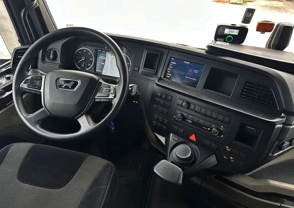 MAN TGX 26.470 6x2 | BDF | Oś podnoszona + skrętna | Retarder | Euro 6 | Automatyczna klimatyzacja | Napęd na tylne koła - Podvozek s kabinou: obrázok 5 MAN TGX 26.470 6x2 | BDF | Oś podnoszona + skrętna | Retarder | Euro 6 | Automatyczna klimatyzacja | Napęd na tylne koła - Podvozek s kabinou: obrázok 5