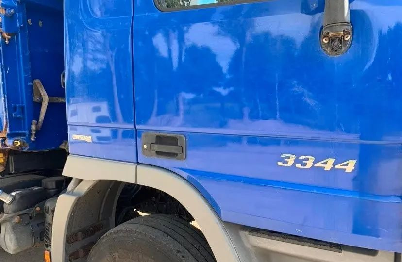Mercedes-Benz Actros 3344 6x4 / Wywrotka trójstronna Miller / Euro 5 / - Sklápač: obrázok 4 Mercedes-Benz Actros 3344 6x4 / Wywrotka trójstronna Miller / Euro 5 / - Sklápač: obrázok 4