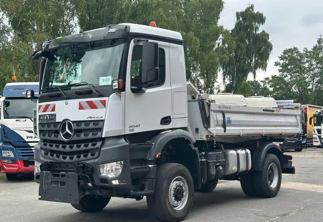 Mercedes-Benz Arocs 2040 4x4 – Meiller | Euro 6c | płyta czołowa do montażu pługu, osprzętu zimowego lub komunalnego | Automat | Resory stalowe (Blatt-Blatt) - Sklápač: obrázok 4 Mercedes-Benz Arocs 2040 4x4 – Meiller | Euro 6c | płyta czołowa do montażu pługu, osprzętu zimowego lub komunalnego | Automat | Resory stalowe (Blatt-Blatt) - Sklápač: obrázok 4