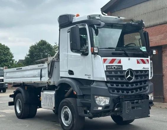 Mercedes-Benz Arocs 2040 4x4 – Meiller | Euro 6c | płyta czołowa do montażu pługu, osprzętu zimowego lub komunalnego | Automat | Resory stalowe (Blatt-Blatt) - Sklápač: obrázok 3 Mercedes-Benz Arocs 2040 4x4 – Meiller | Euro 6c | płyta czołowa do montażu pługu, osprzętu zimowego lub komunalnego | Automat | Resory stalowe (Blatt-Blatt) - Sklápač: obrázok 3