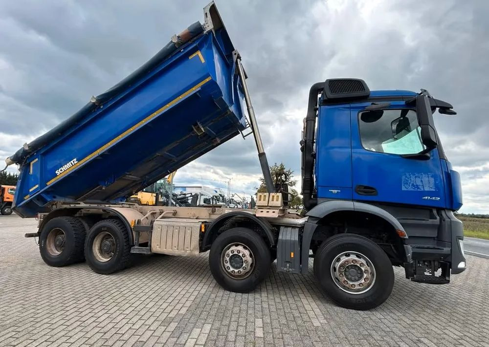Mercedes-Benz Arocs 4142 | Wywrotka Schmitz | 8x4 | Euro 6 | Klima | Retarder | 242 598 km - Sklápač: obrázok 3 Mercedes-Benz Arocs 4142 | Wywrotka Schmitz | 8x4 | Euro 6 | Klima | Retarder | 242 598 km - Sklápač: obrázok 3