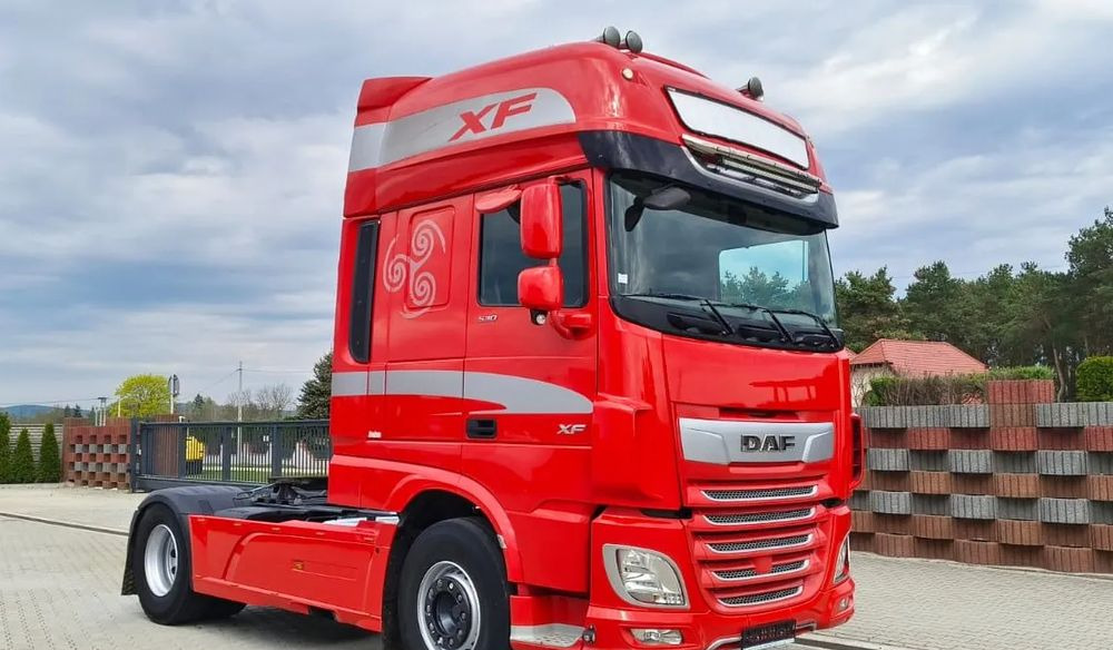 DAF XF 530 Super Space Cab | RETARDER | KLIMATYZACJA | EURO 6 | 2018 | 530 000 km - Ťahač: obrázok 5 DAF XF 530 Super Space Cab | RETARDER | KLIMATYZACJA | EURO 6 | 2018 | 530 000 km - Ťahač: obrázok 5