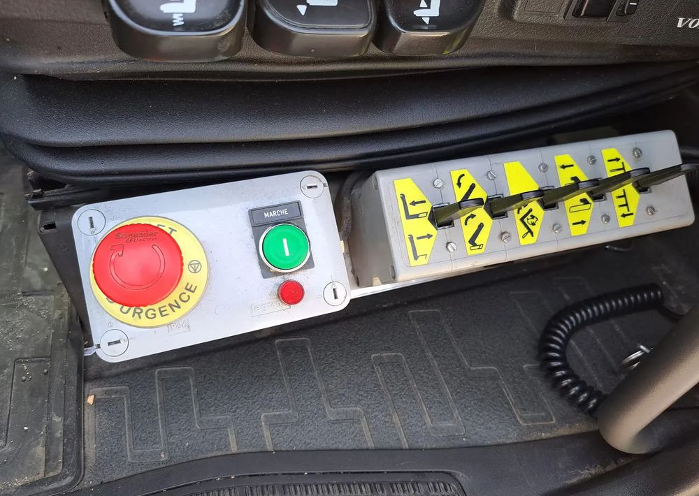 Sklápač Volvo FH 64 R510 High-Line: obrázok 13 Sklápač Volvo FH 64 R510 High-Line: obrázok 13