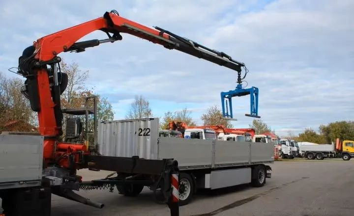 Volvo FH500 6x2 | Platforma z HDS Fassi F215A7 - Sterowanie radiowe | Euro 6 | Automatyczna skrzynia | 390 000 km - Valníkový/ Plošinový nákladný automobil, Auto s hydraulickou rukou: obrázok 3 Volvo FH500 6x2 | Platforma z HDS Fassi F215A7 - Sterowanie radiowe | Euro 6 | Automatyczna skrzynia | 390 000 km - Valníkový/ Plošinový nákladný automobil, Auto s hydraulickou rukou: obrázok 3