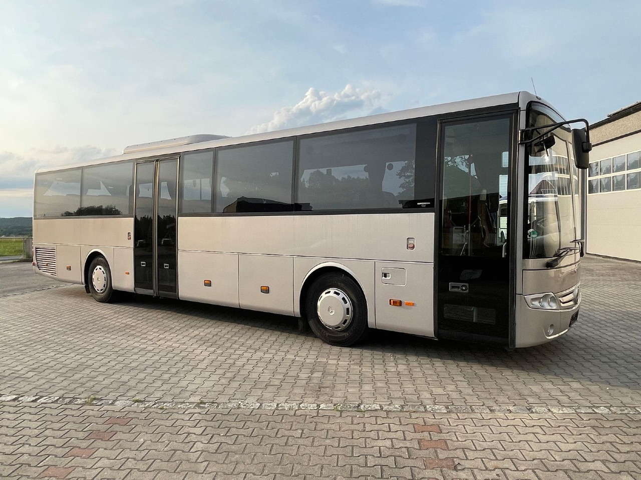 Mercedes-Benz Intouro Euro 6 mit 57 Plätzen - Prímestský autobus: obrázok 5 Mercedes-Benz Intouro Euro 6 mit 57 Plätzen - Prímestský autobus: obrázok 5