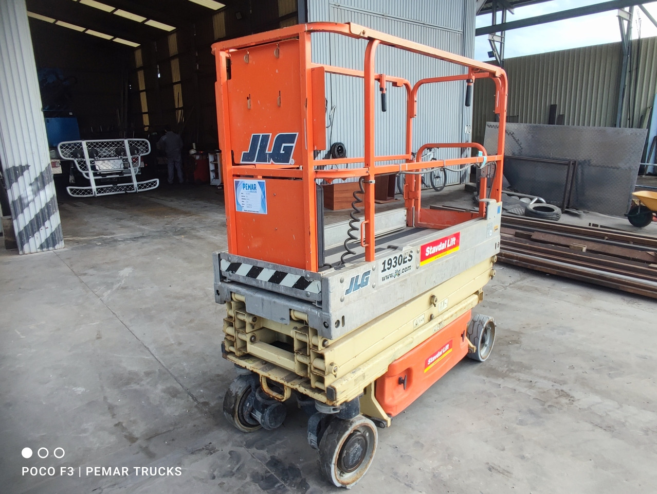 JLG 1930ES - Samohybná plošiny: obrázok 2 JLG 1930ES - Samohybná plošiny: obrázok 2