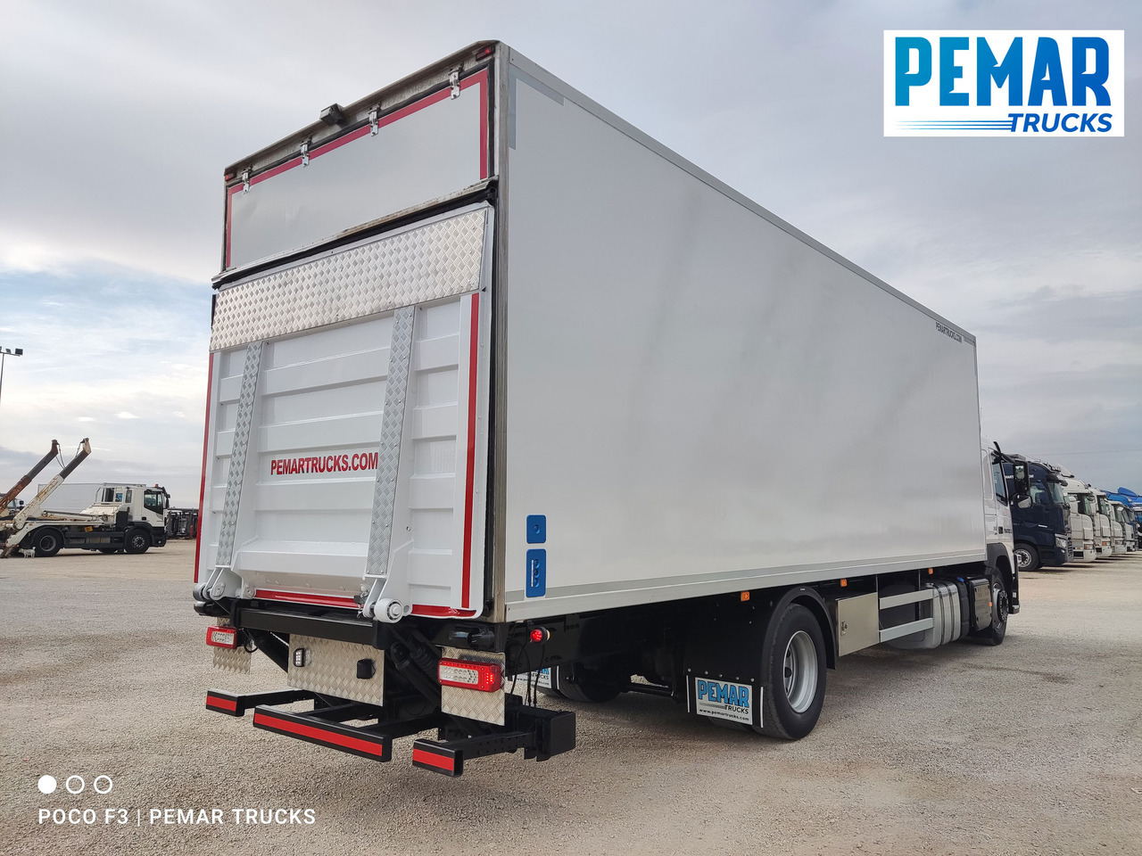 VOLVO FM 330 4X2 FRIGORIFICO 18T EURO 6 - Chladirenské nákladné vozidlo: obrázok 5 VOLVO FM 330 4X2 FRIGORIFICO 18T EURO 6 - Chladirenské nákladné vozidlo: obrázok 5