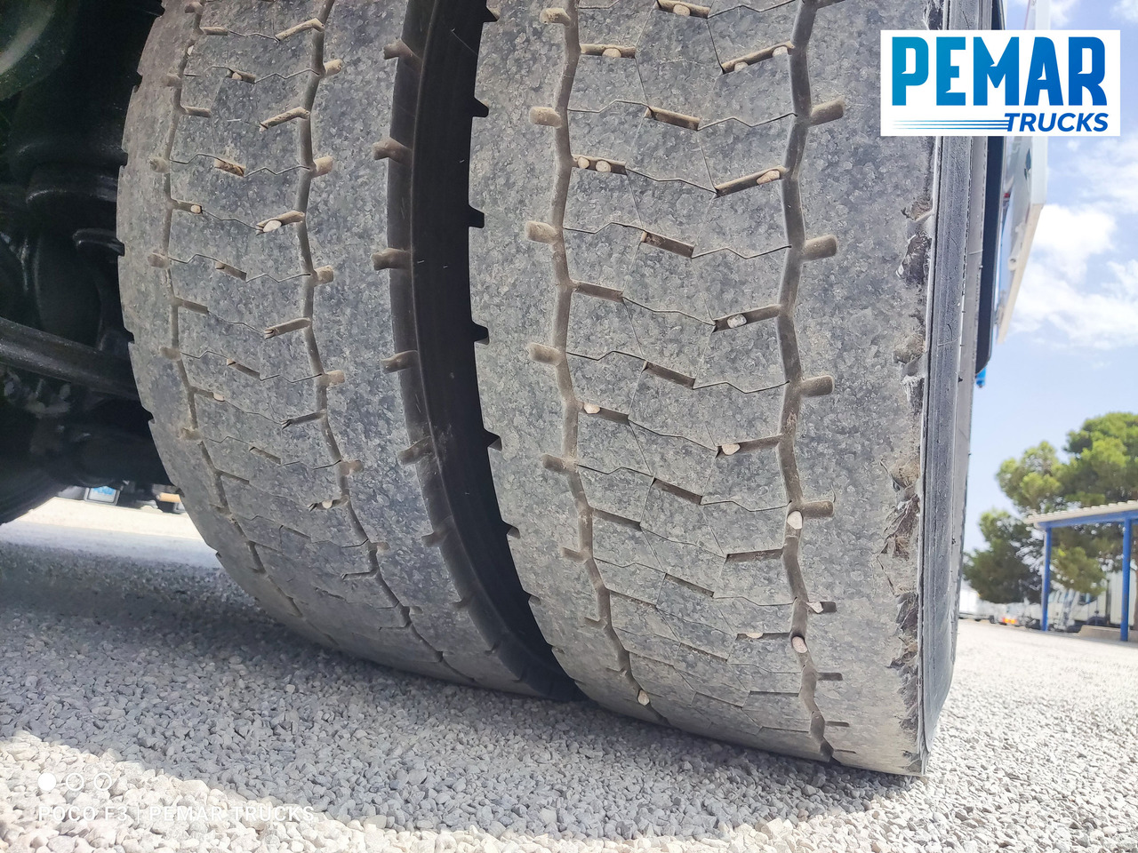 Auto s hydraulickou rukou VOLVO FM 330 GRUA CAJA FIJA: obrázok 24