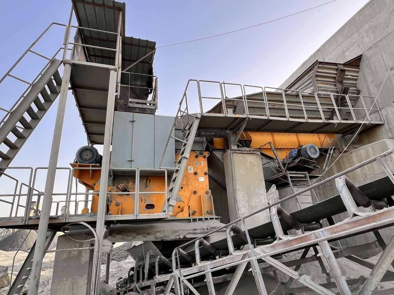 Kinglink C125 Basalt Stone Jaw Crusher - Čeľusťový drvič: obrázok 2 Kinglink C125 Basalt Stone Jaw Crusher - Čeľusťový drvič: obrázok 2
