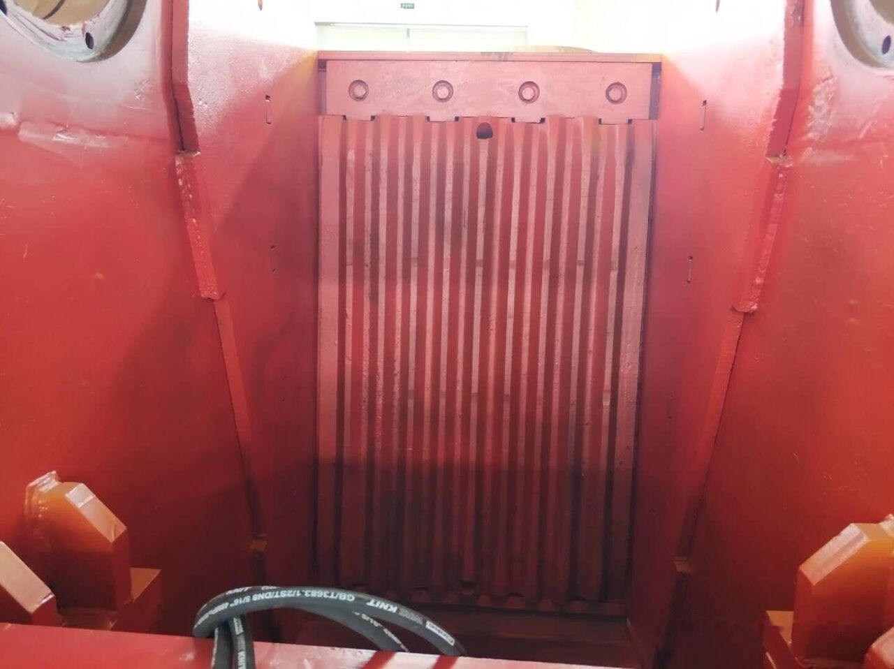 Kinglink KPE1200x1000 Primary Jaw Crusher for Quarry - Čeľusťový drvič: obrázok 5 Kinglink KPE1200x1000 Primary Jaw Crusher for Quarry - Čeľusťový drvič: obrázok 5