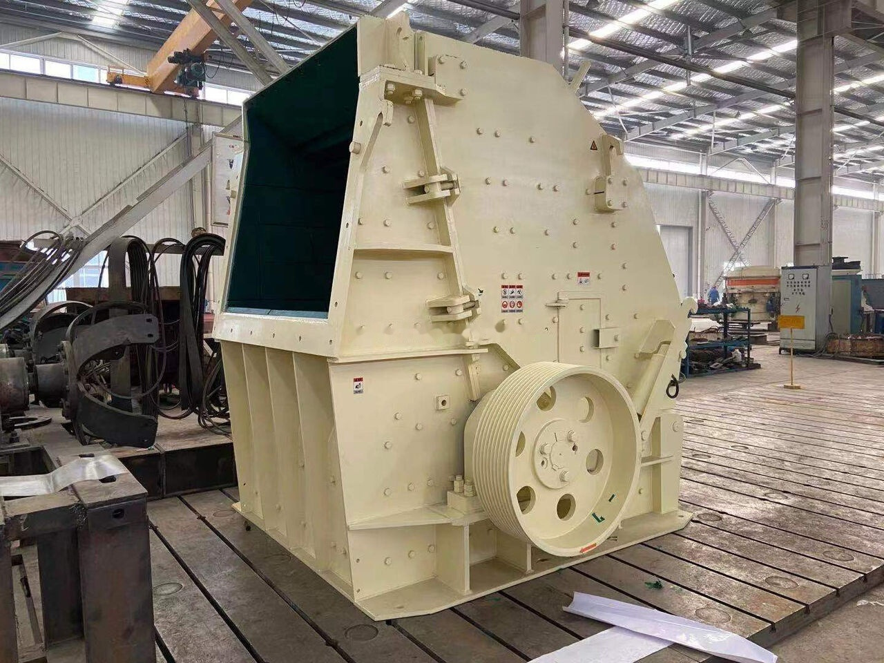 Kinglink NP1415 Impact Crusher - Nárazový drvič: obrázok 1 Kinglink NP1415 Impact Crusher - Nárazový drvič: obrázok 1