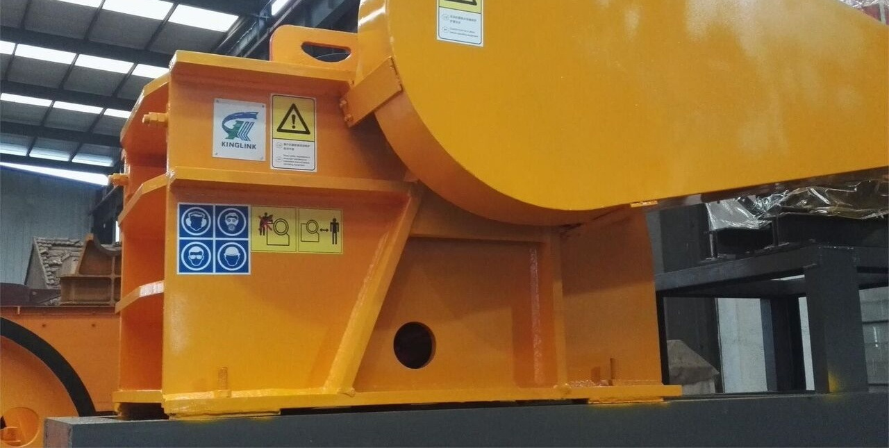 Kinglink PE250x400 Diesel Engine Skid Frame Jaw Crusher 10x16 - Čeľusťový drvič: obrázok 4 Kinglink PE250x400 Diesel Engine Skid Frame Jaw Crusher 10x16 - Čeľusťový drvič: obrázok 4