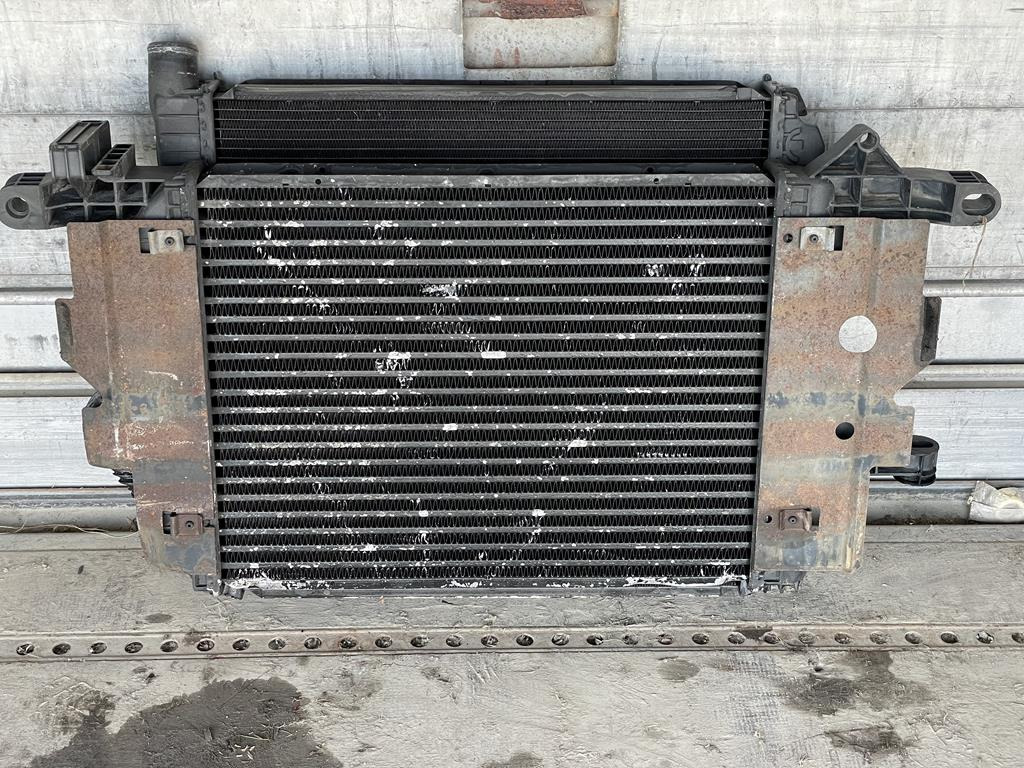 BEHR FOR MERCEDES VARIO - A 668 500 03 00 - Chladič pre Nákladné auto: obrázok 1 BEHR FOR MERCEDES VARIO - A 668 500 03 00 - Chladič pre Nákladné auto: obrázok 1