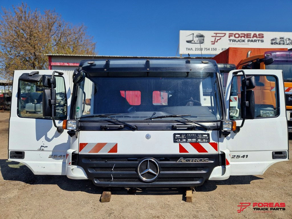 MERCEDES ACTROS MP2 MEDIUM - Kabína: obrázok 3 MERCEDES ACTROS MP2 MEDIUM - Kabína: obrázok 3