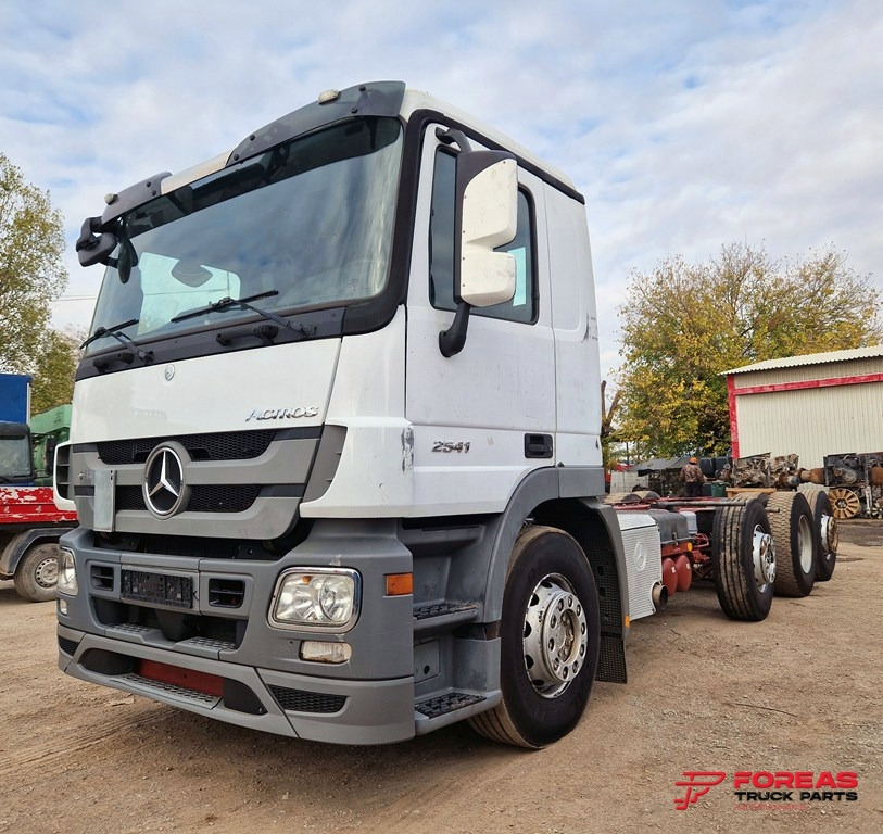 MERCEDES-BENZ ACTROS 3241 8x2 EURO 5 INTARDER - Podvozek s kabinou: obrázok 3 MERCEDES-BENZ ACTROS 3241 8x2 EURO 5 INTARDER - Podvozek s kabinou: obrázok 3