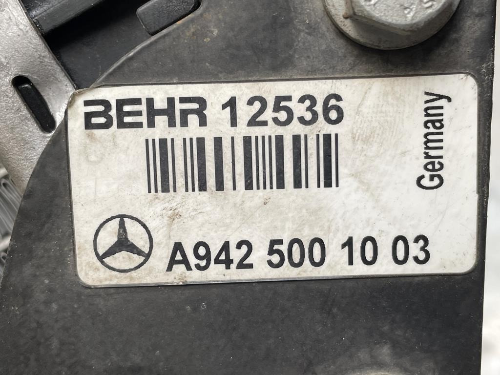 MERCEDES-BENZ ACTROS - BEHR - A 942 500 10 03 - Chladič pre Nákladné auto: obrázok 3 MERCEDES-BENZ ACTROS - BEHR - A 942 500 10 03 - Chladič pre Nákladné auto: obrázok 3