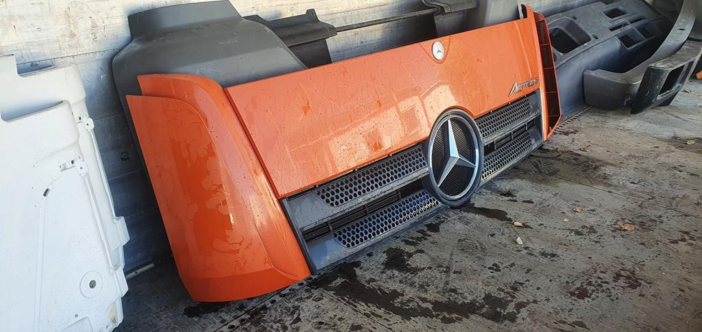 MERCEDES-BENZ ACTROS MP4 - Kapota pre Nákladné auto: obrázok 3 MERCEDES-BENZ ACTROS MP4 - Kapota pre Nákladné auto: obrázok 3