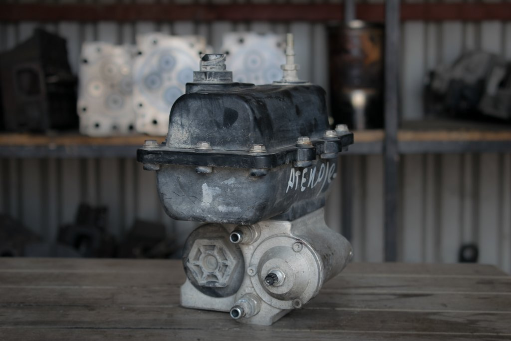 MERCEDES-BENZ PUMP - ADBLUE FUEL INJECTION UNIT FOR ATEGO - ACTROS - Výfukový systém pre Nákladné auto: obrázok 2 MERCEDES-BENZ PUMP - ADBLUE FUEL INJECTION UNIT FOR ATEGO - ACTROS - Výfukový systém pre Nákladné auto: obrázok 2