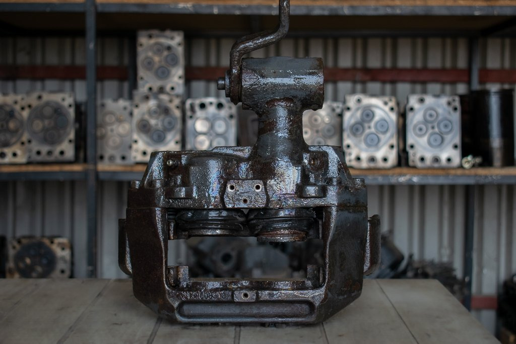 MERCEDES-BENZ VARIO DIFFERENTIAL - DRIVER - Brzdový strmeň pre Nákladné auto: obrázok 1 MERCEDES-BENZ VARIO DIFFERENTIAL - DRIVER - Brzdový strmeň pre Nákladné auto: obrázok 1