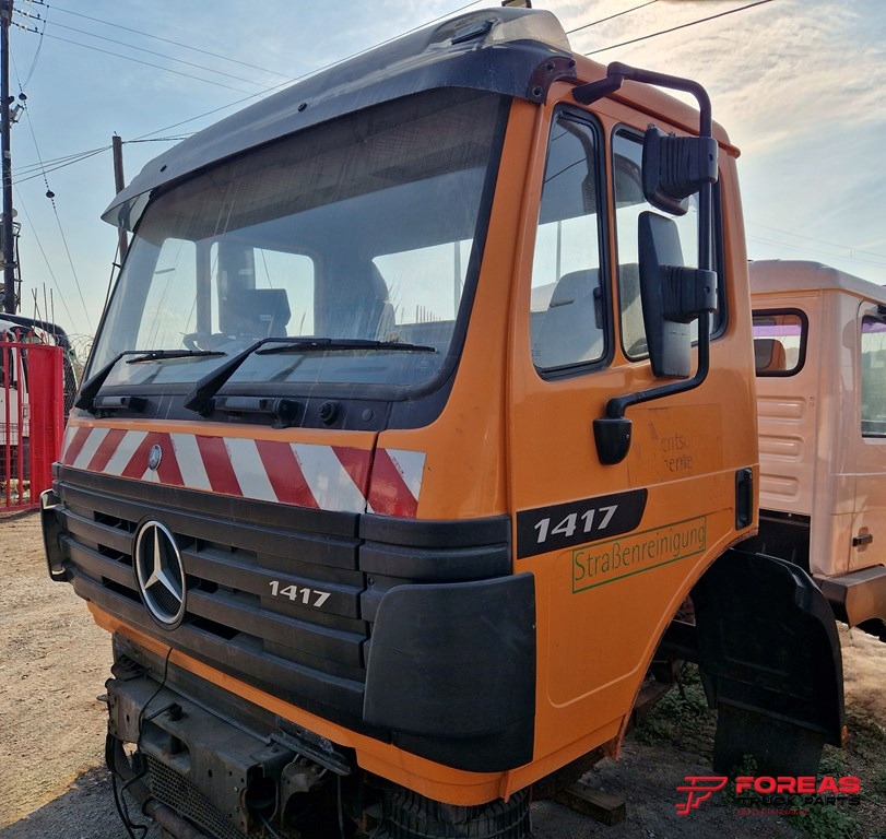 MERCEDES SK - SMALL - RIGHT HAND DRIVE - Kabína: obrázok 1 MERCEDES SK - SMALL - RIGHT HAND DRIVE - Kabína: obrázok 1