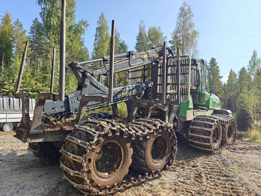 John Deere 1010 G - Vyvážečka: obrázok 5 John Deere 1010 G - Vyvážečka: obrázok 5