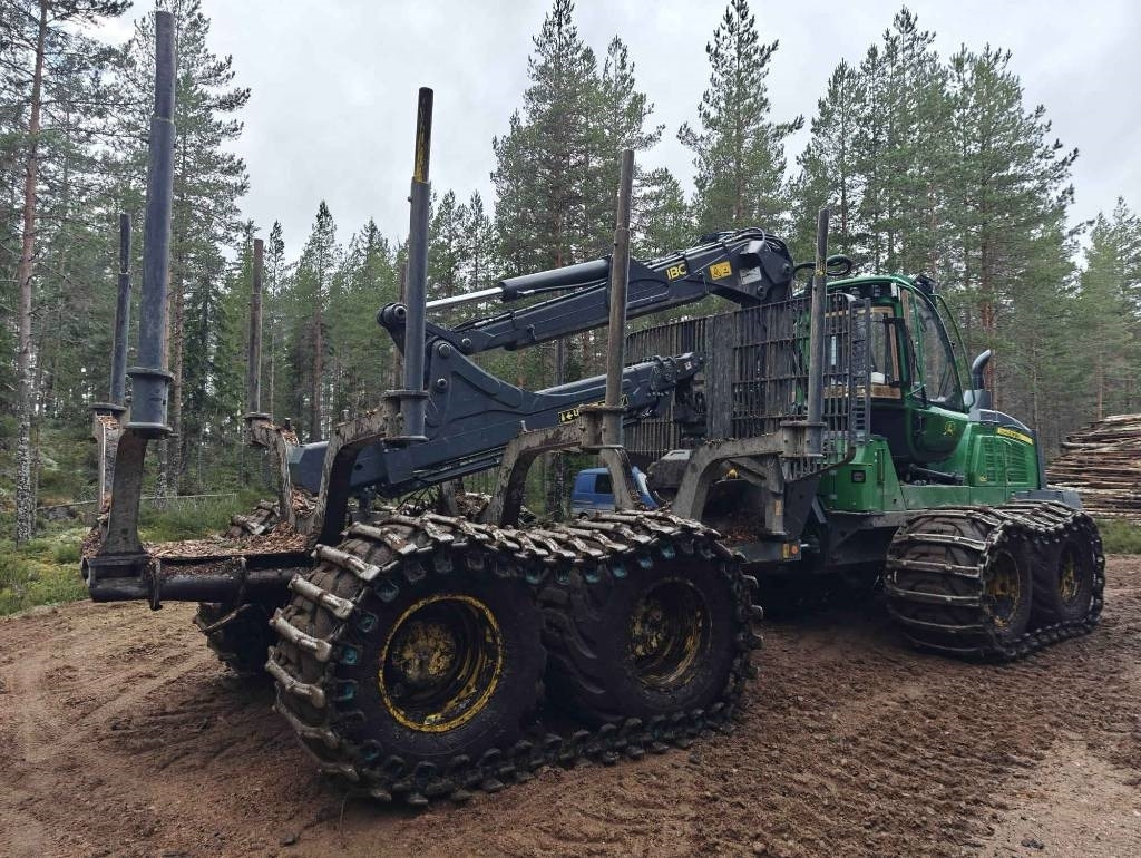 John Deere 1510 G - Vyvážečka: obrázok 5 John Deere 1510 G - Vyvážečka: obrázok 5