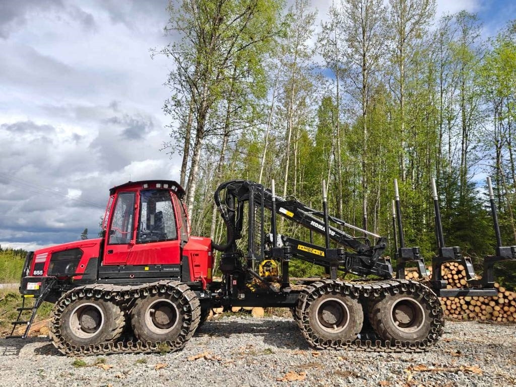 Komatsu 855 - Vyvážečka: obrázok 2 Komatsu 855 - Vyvážečka: obrázok 2