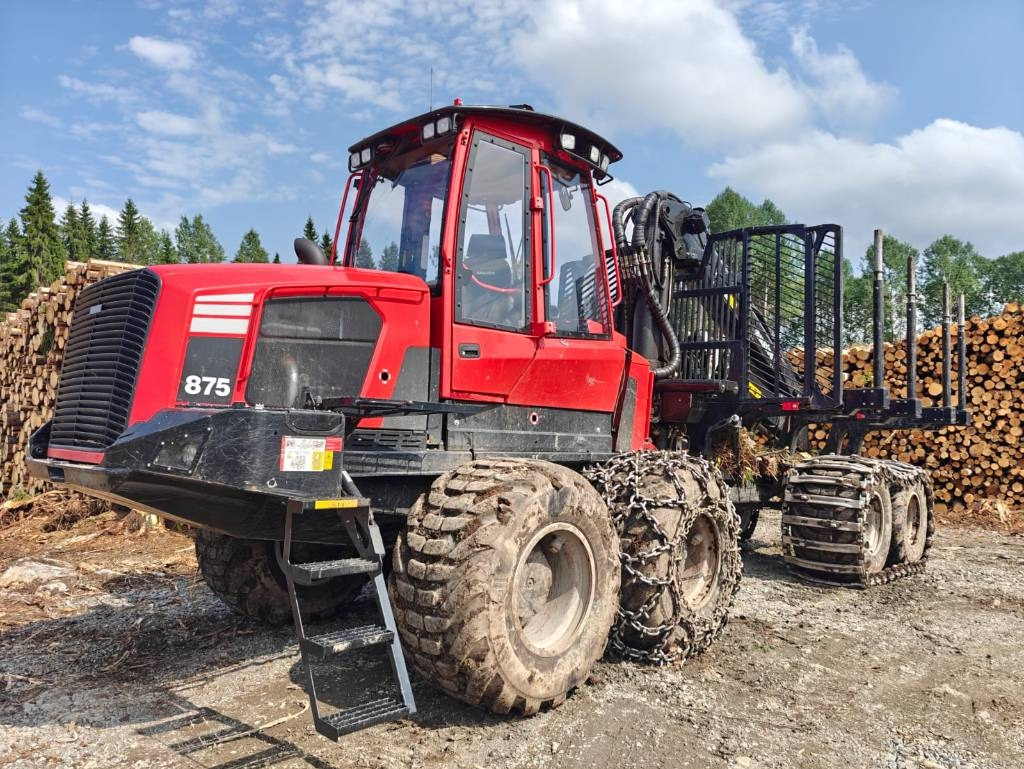 Komatsu 875 - Vyvážečka: obrázok 1 Komatsu 875 - Vyvážečka: obrázok 1