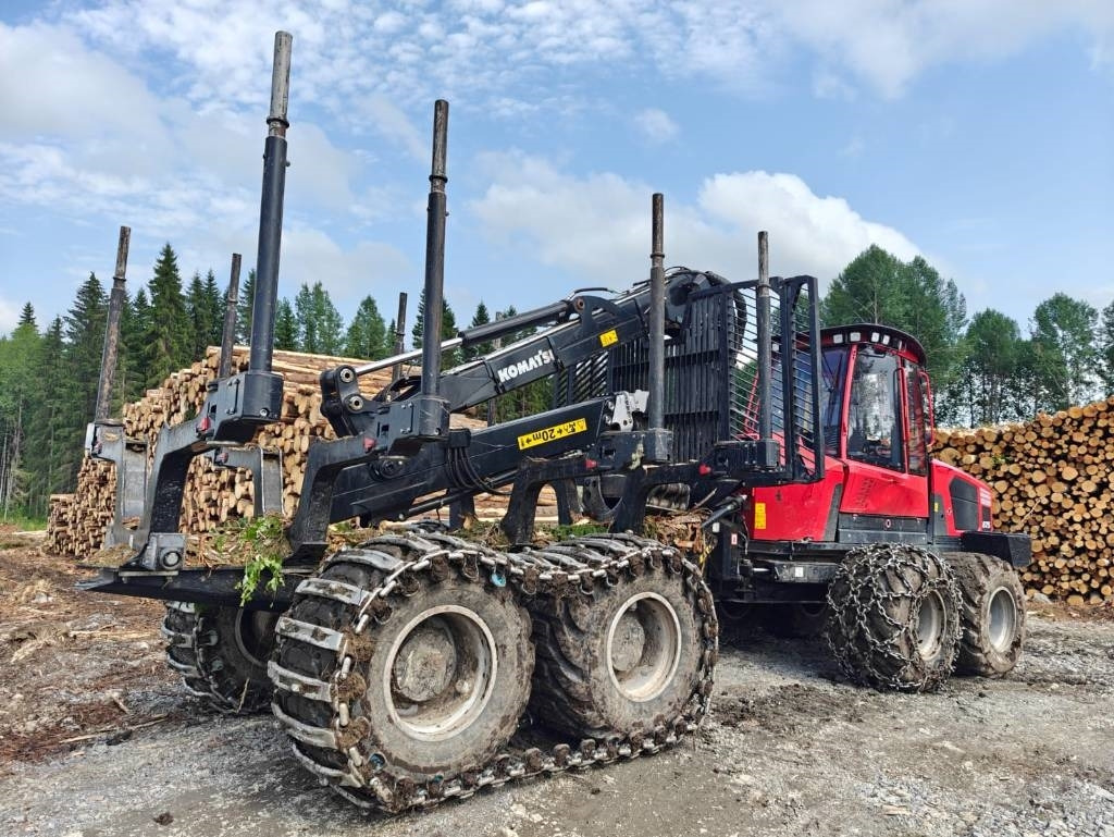 Komatsu 875 - Vyvážečka: obrázok 5 Komatsu 875 - Vyvážečka: obrázok 5