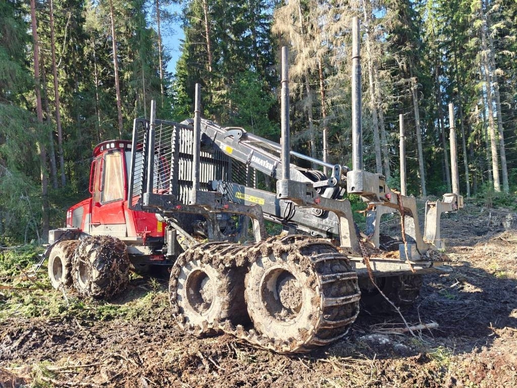 Komatsu 875 - Vyvážečka: obrázok 3 Komatsu 875 - Vyvážečka: obrázok 3