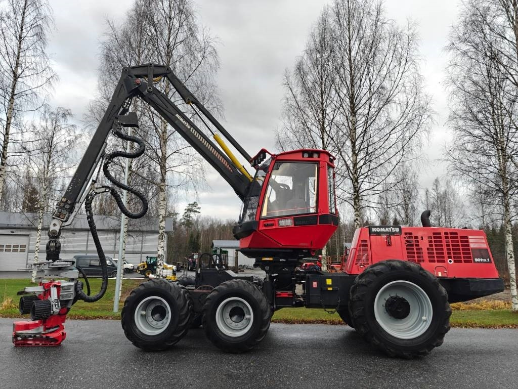 Komatsu 901 TX.1 - Lesnícky harvestor: obrázok 2 Komatsu 901 TX.1 - Lesnícky harvestor: obrázok 2