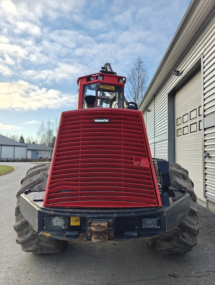 Komatsu 901 TX.1 - Lesnícky harvestor: obrázok 4 Komatsu 901 TX.1 - Lesnícky harvestor: obrázok 4