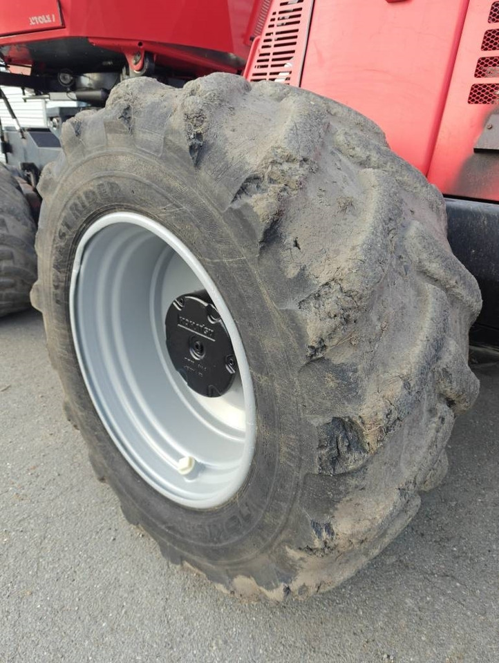 Lesnícky harvestor Komatsu 901 TX.1: obrázok 24 Lesnícky harvestor Komatsu 901 TX.1: obrázok 24