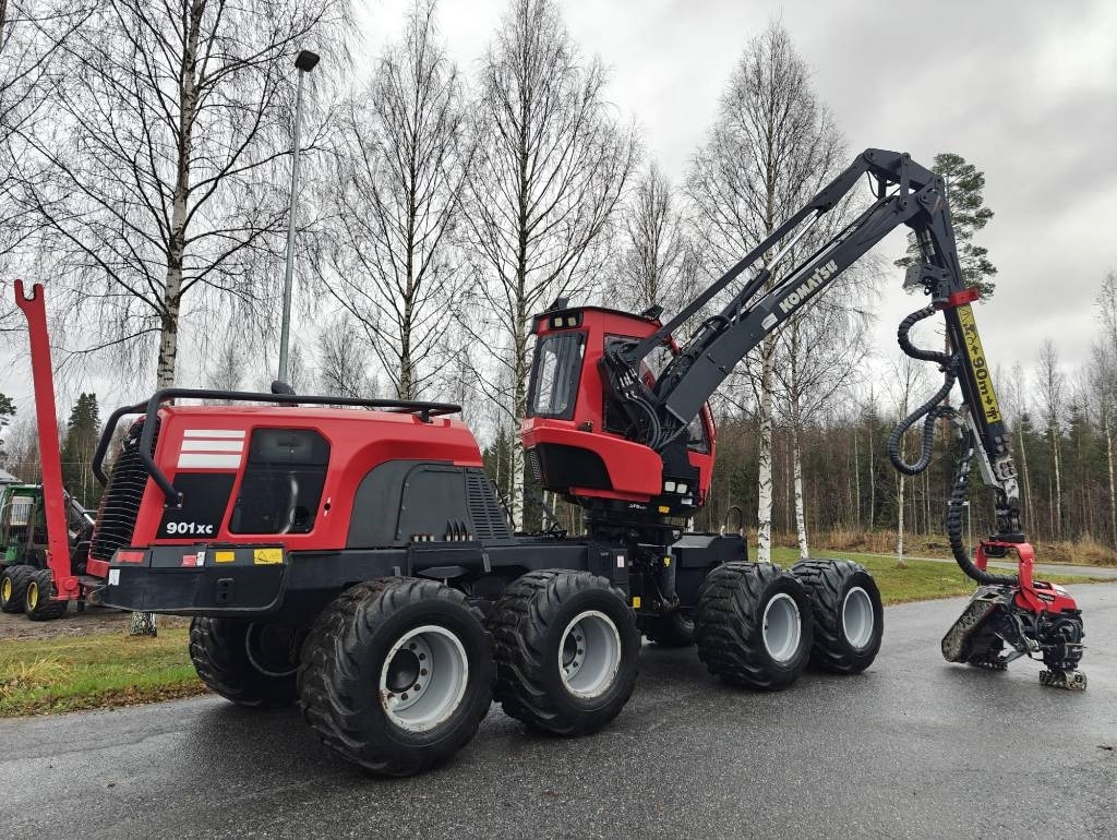 Komatsu 901 XC - Lesnícky harvestor: obrázok 5 Komatsu 901 XC - Lesnícky harvestor: obrázok 5