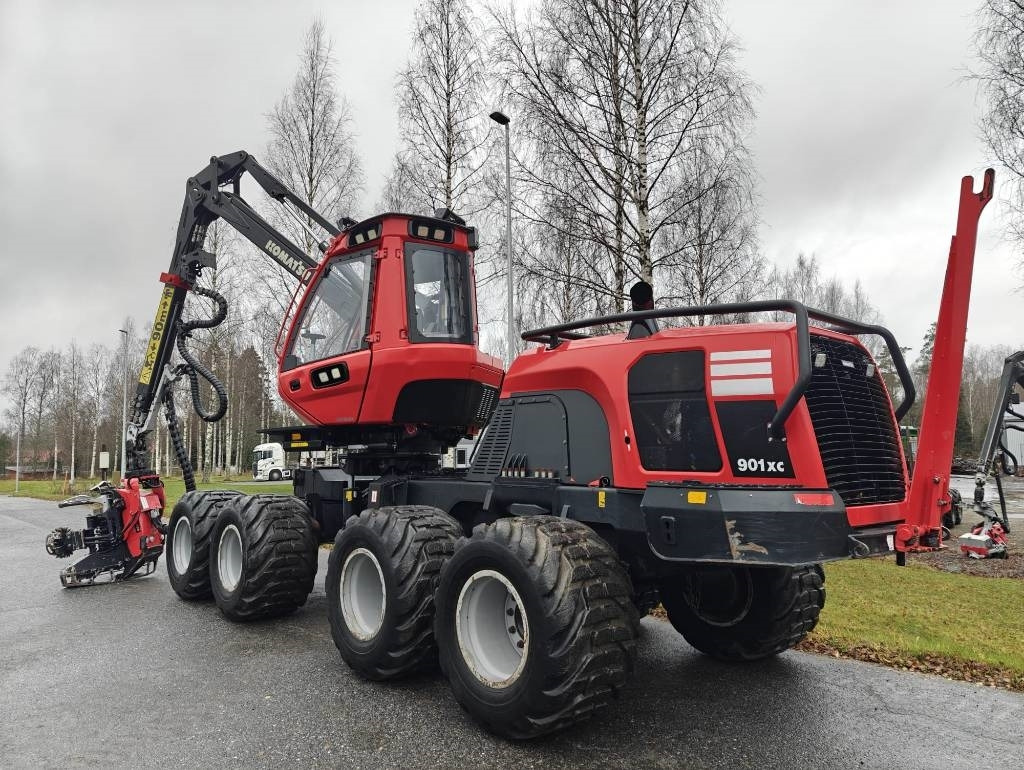 Komatsu 901 XC - Lesnícky harvestor: obrázok 3 Komatsu 901 XC - Lesnícky harvestor: obrázok 3