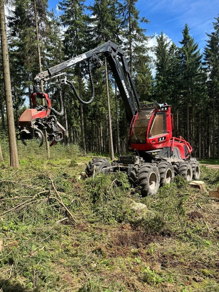 Komatsu 931XC - Lesnícky harvestor: obrázok 3 Komatsu 931XC - Lesnícky harvestor: obrázok 3