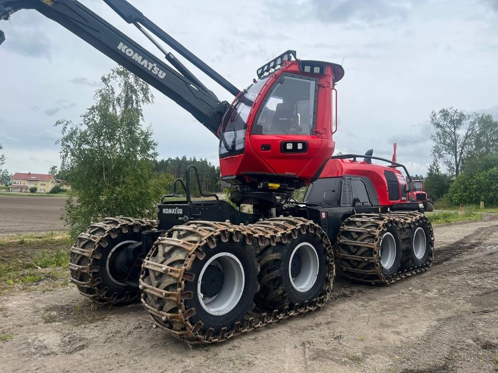 Komatsu 951 XC - Lesnícky harvestor: obrázok 2 Komatsu 951 XC - Lesnícky harvestor: obrázok 2