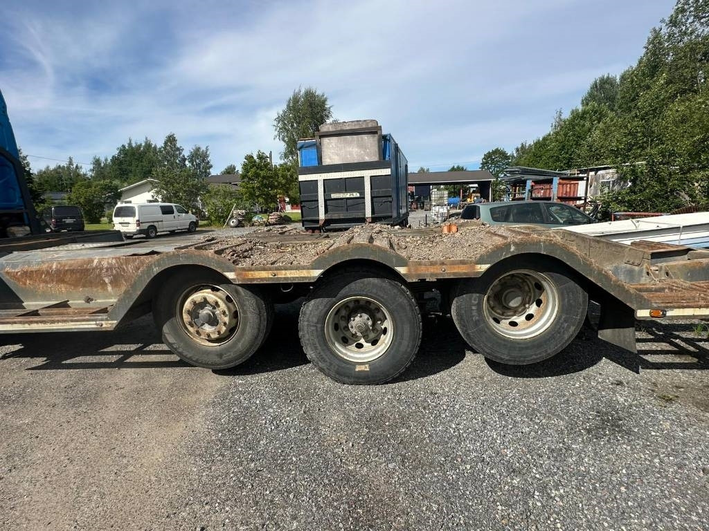 Sisu E11 - Nákladné vozidlo na prepravu dreva: obrázok 5 Sisu E11 - Nákladné vozidlo na prepravu dreva: obrázok 5