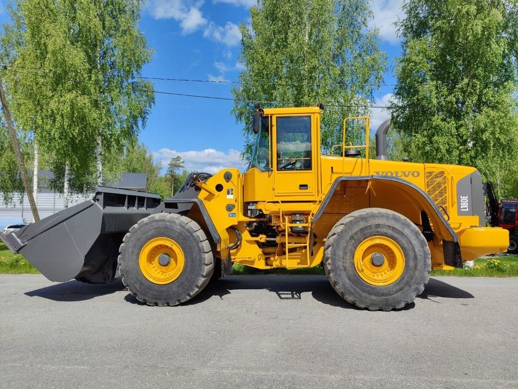 Volvo L 180 E - Kolesový nakladač: obrázok 2 Volvo L 180 E - Kolesový nakladač: obrázok 2