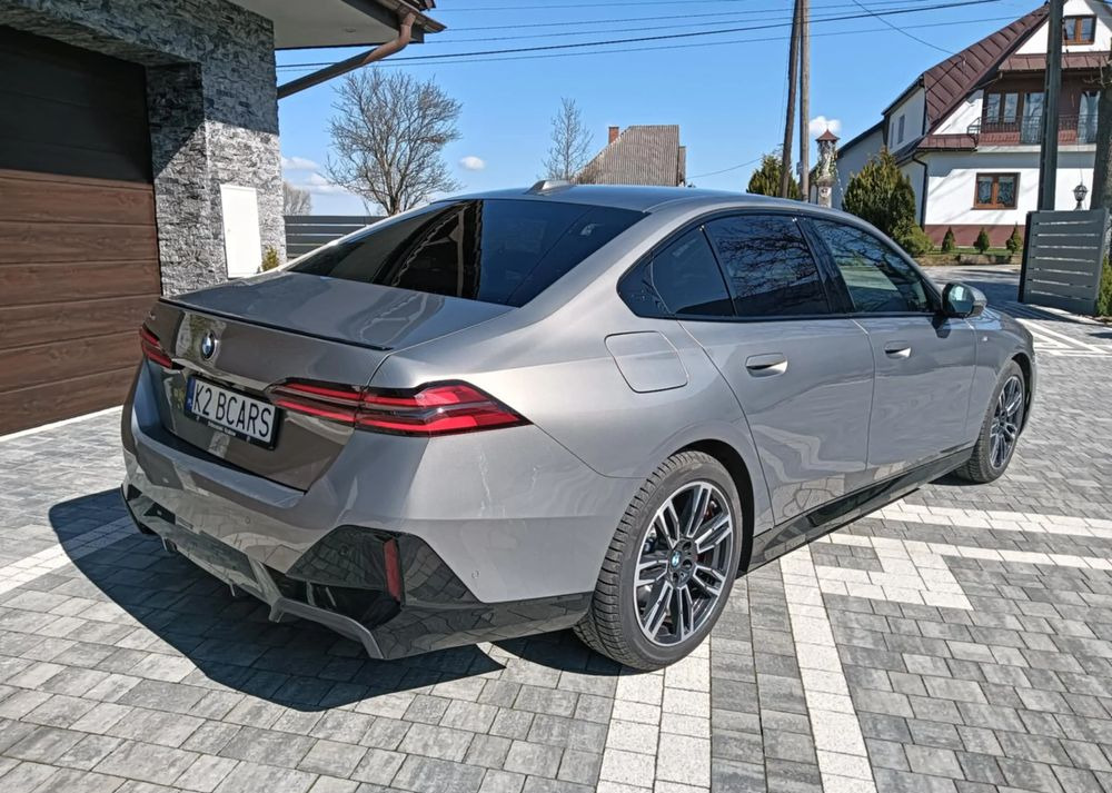 BMW Seria 5 - Sedan: obrázok 4 BMW Seria 5 - Sedan: obrázok 4