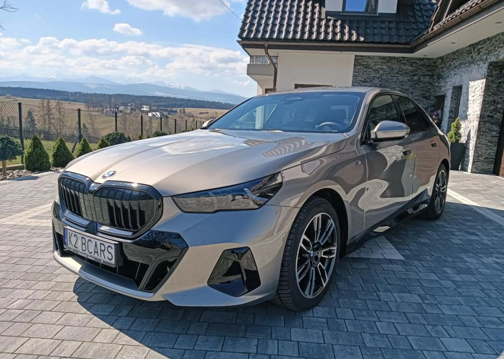 BMW Seria 5 - Sedan: obrázok 1 BMW Seria 5 - Sedan: obrázok 1