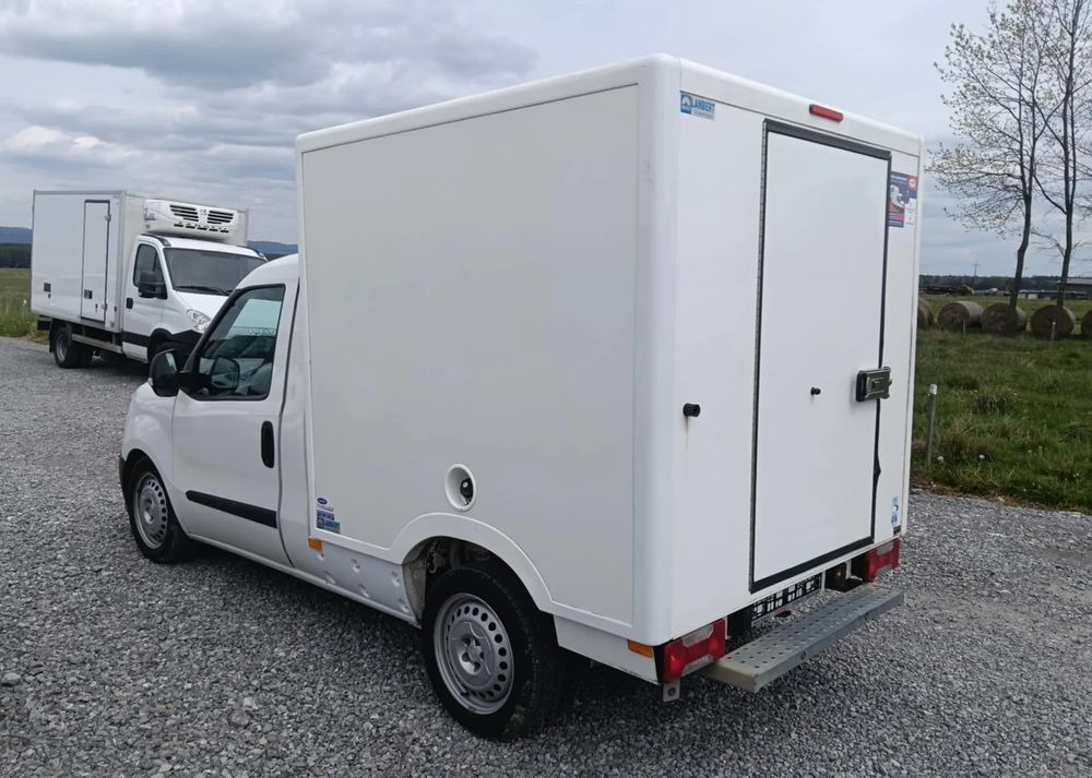 Fiat DOBLO 1.6 - Chladiarenská dodávka: obrázok 2 Fiat DOBLO 1.6 - Chladiarenská dodávka: obrázok 2