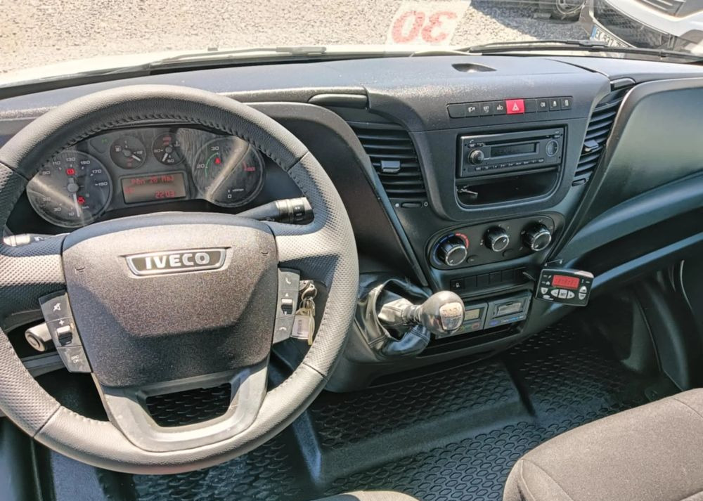 Iveco 35C13, 35C12, 35C14, 35C15 - Chladiarenská dodávka: obrázok 5 Iveco 35C13, 35C12, 35C14, 35C15 - Chladiarenská dodávka: obrázok 5