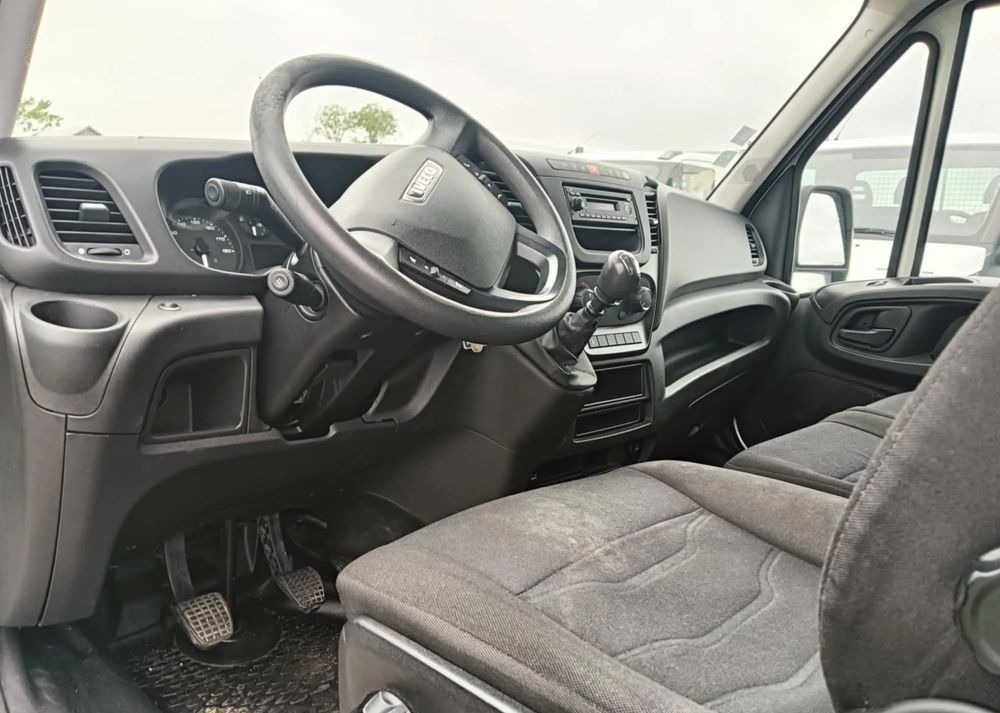 Iveco 35S14,35S13,35C13,35C12, - Furgon: obrázok 5 Iveco 35S14,35S13,35C13,35C12, - Furgon: obrázok 5