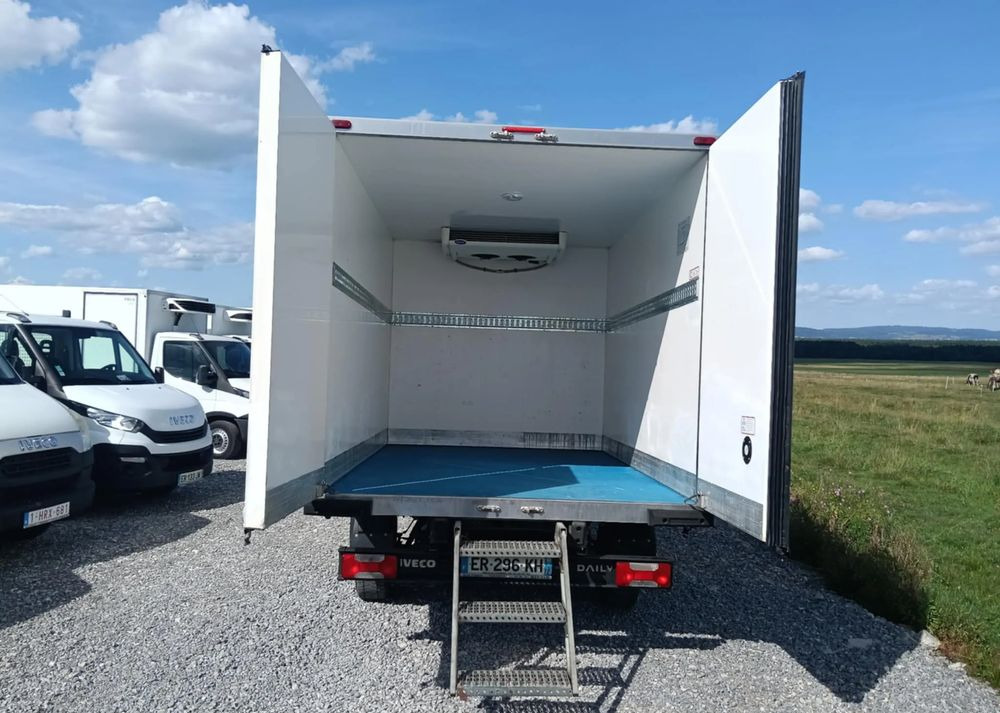 Iveco 35S16, 35S15, 35S14, 35S13, 35C13, 35C14 - Chladiarenská dodávka: obrázok 5 Iveco 35S16, 35S15, 35S14, 35S13, 35C13, 35C14 - Chladiarenská dodávka: obrázok 5