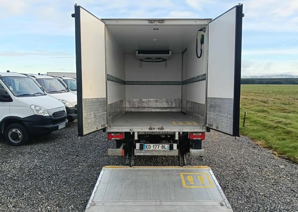 Iveco DAILY 35C15,35C14,35C13,35C12 - Chladiarenská dodávka: obrázok 5 Iveco DAILY 35C15,35C14,35C13,35C12 - Chladiarenská dodávka: obrázok 5